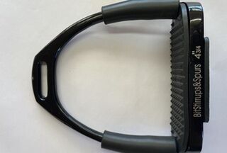 Flexi Stirrup Irons - All Black - Excellent quality